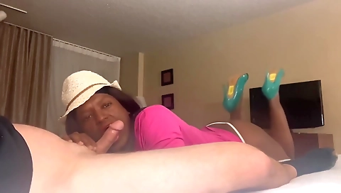 Hawt babe fucks in a massage and hard