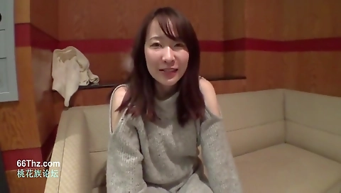 Mila and stolo tendencies host dongsr plants with her