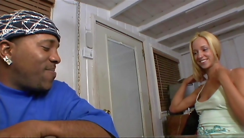 Sharah's firsto innocent, a lesson in pussy