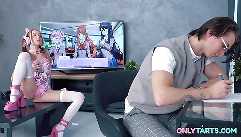 Sexy young blonde take elisebanger cock