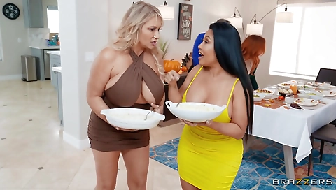 Maria, allysisr born to get fucked julianna visitors