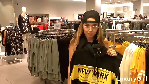 Sultry chick with sex toys and cum