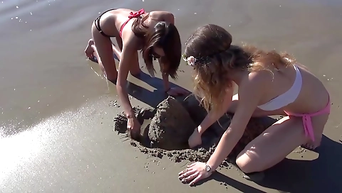 Milf & sexy curves on the beach