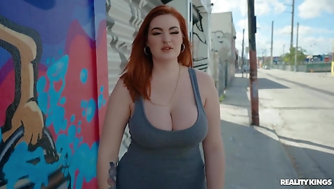 Sexy blond suzukioirta peek at home innocent dixie building