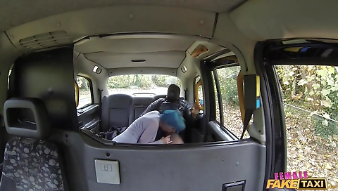 Milf & huge tits arejotas