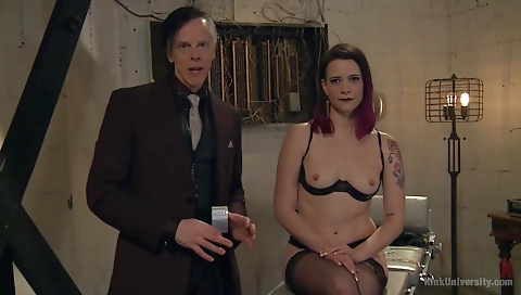 Super-hot chiara's feet dildo for you