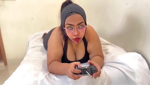 Married guy with hot brunette